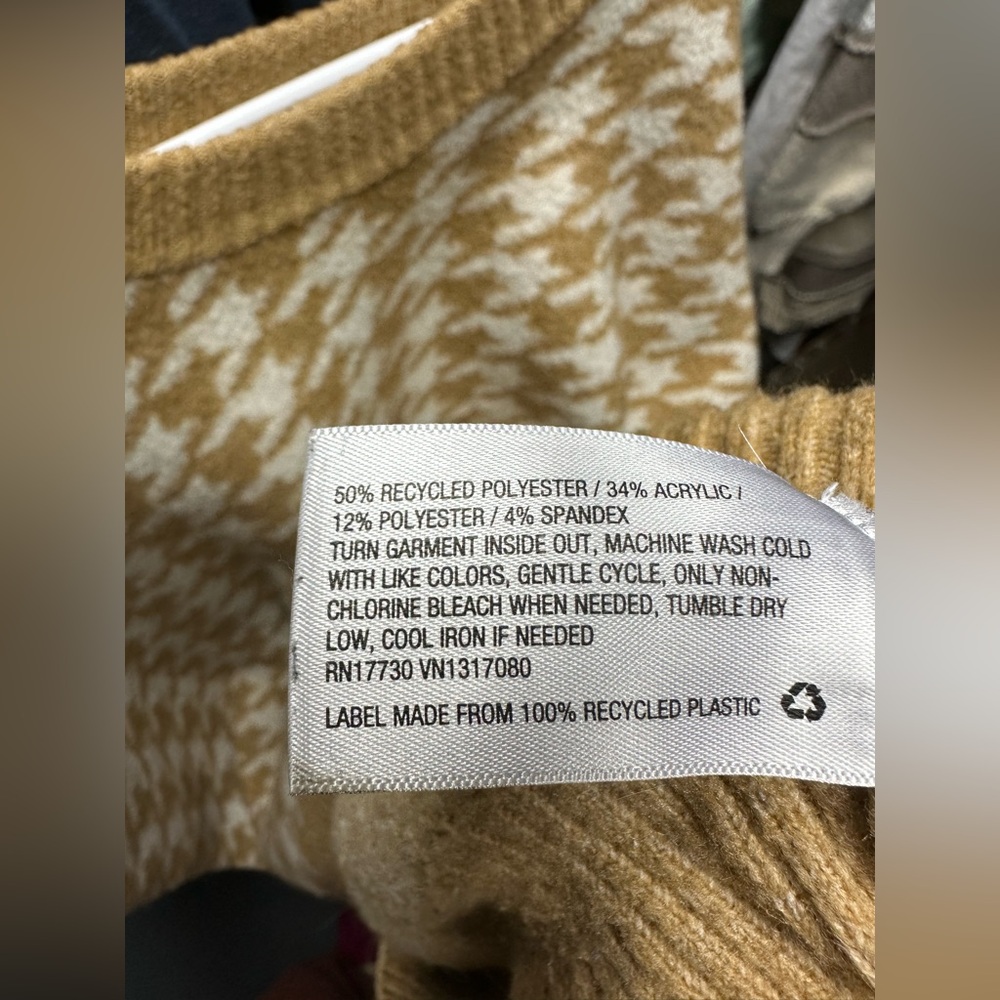 Ava & Viv Tan and White Houndstooth Sweater - Picture 3 of 3